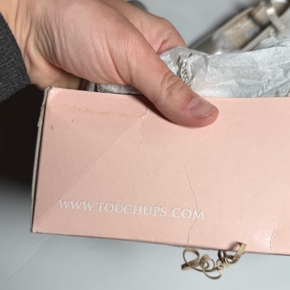 Touch Ups Jill White Ballet Flats Satin Size 10M NEW IN BOX Girls Mary Jane - Picture 11 of 12